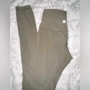 BRAND NEW GREEN LULULEMON ALIGN LEGGINGS